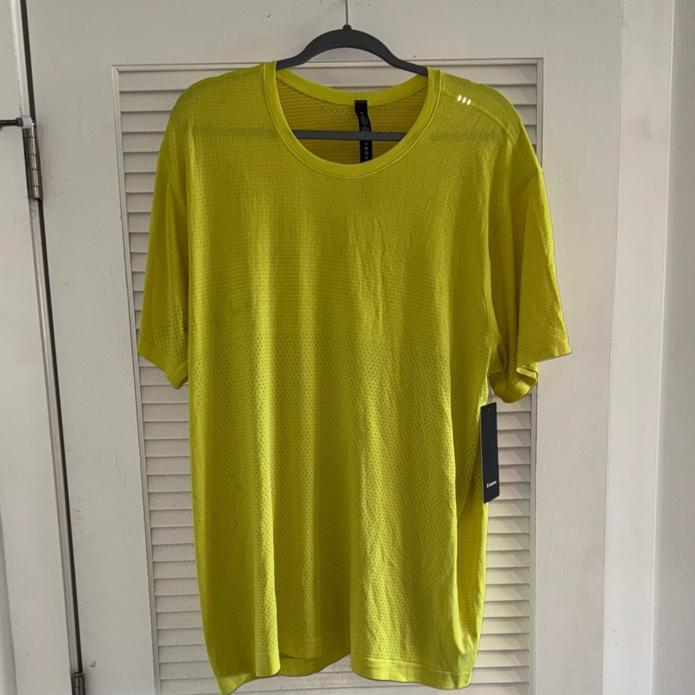 LuluLemon Men’s Metal Vent Breathe SS